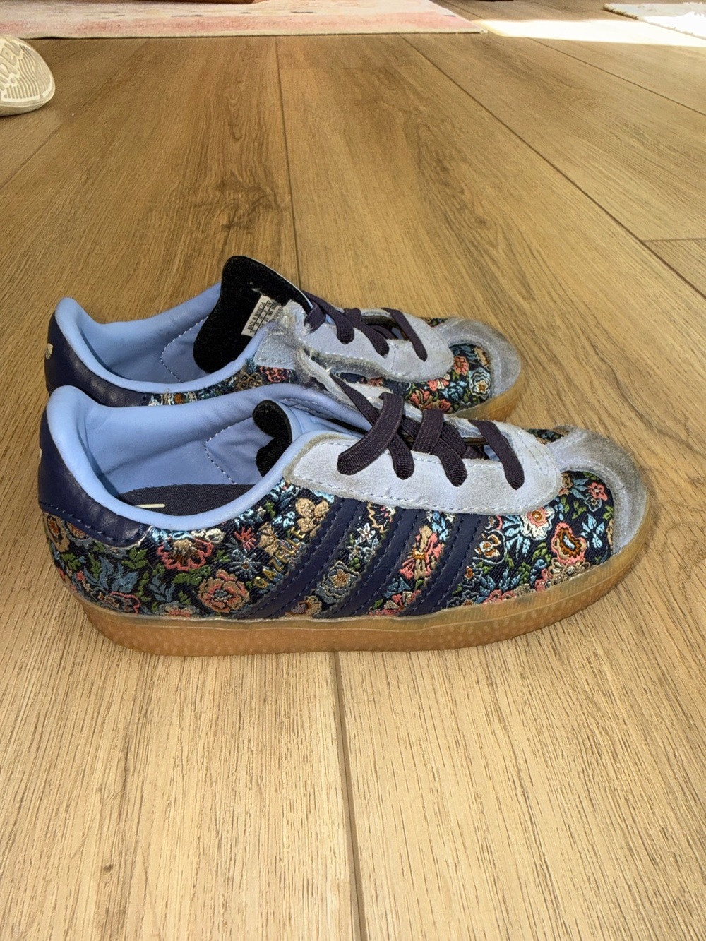 Adidas x Liberty London - sz 10 KIDS - Floral Athletic Sneakers in Navy / Pink